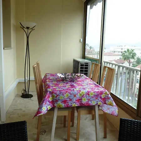 Spacious In The Center Of Terrace Easy Walk To The Croisette And Palais - 1923 Daire